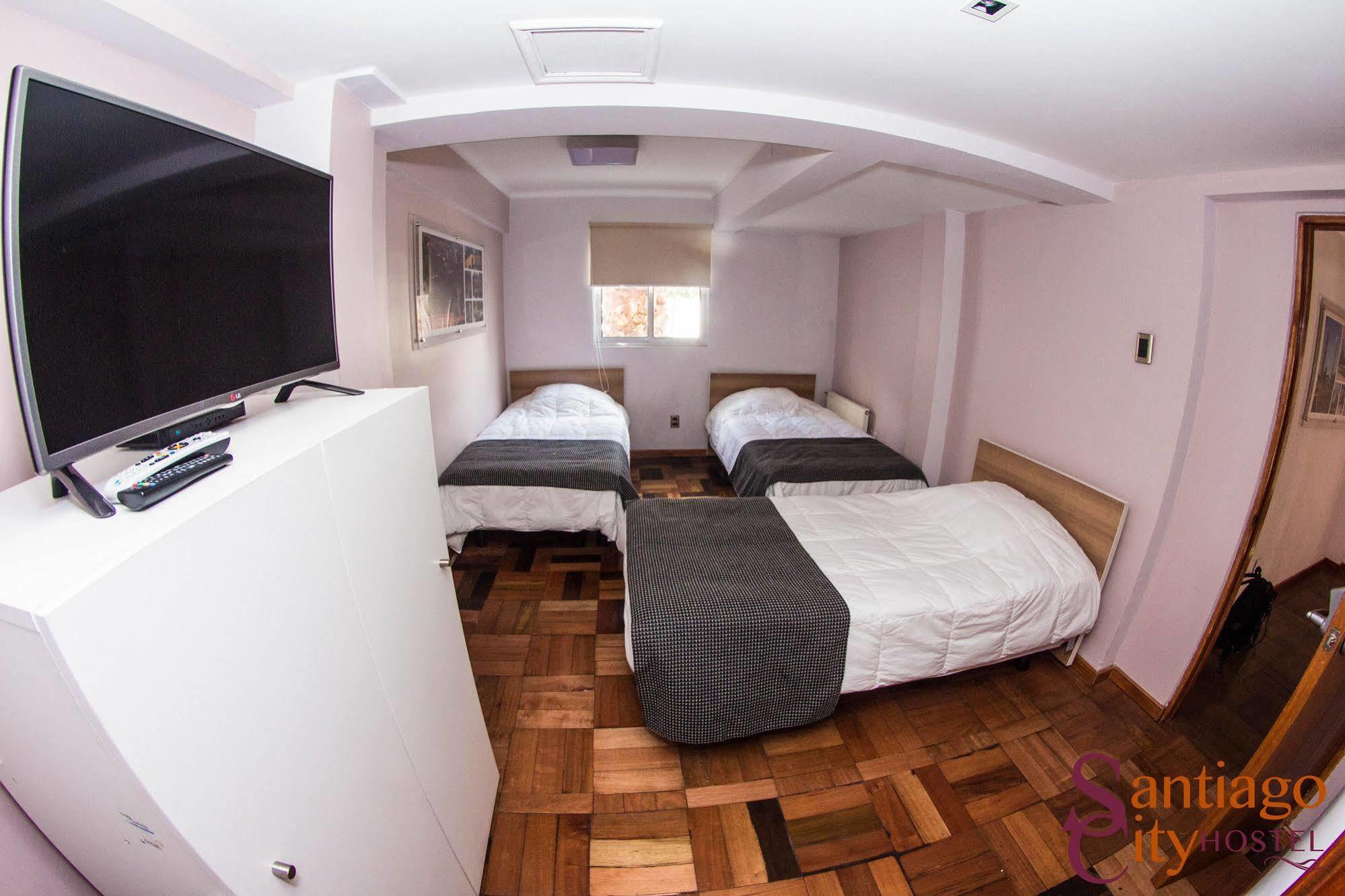 Santiago City Hostel ภายนอก รูปภาพ